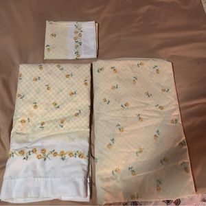 True Vintage Full Size Sheet Set